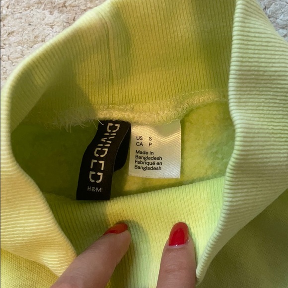 H&M Ombre Crewneck - Picture 4 of 4